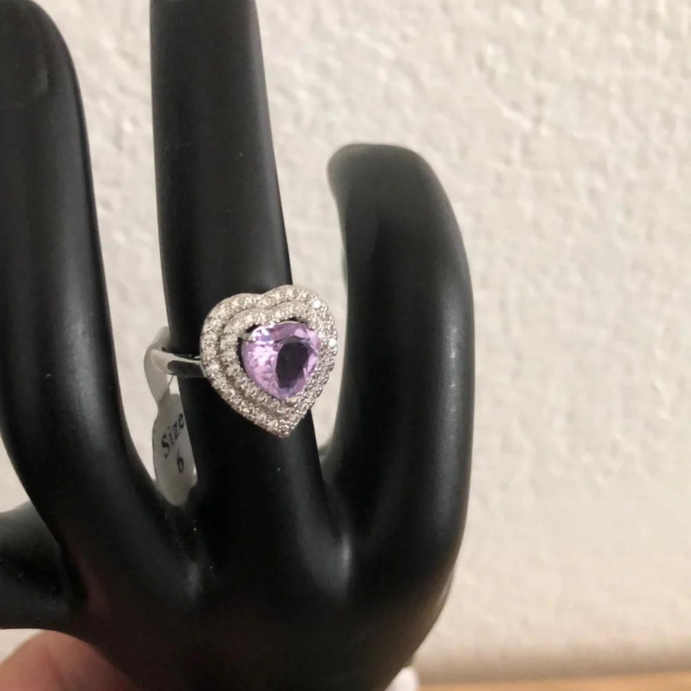Source Unknown Heart-Shaped Amethyst-Color Ring with Pavé Halo